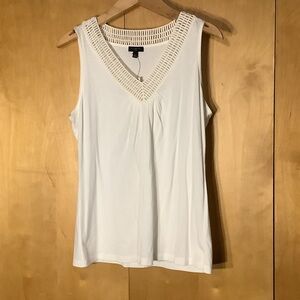 Talbots super soft white tank with window trim, size Petite Large NWT